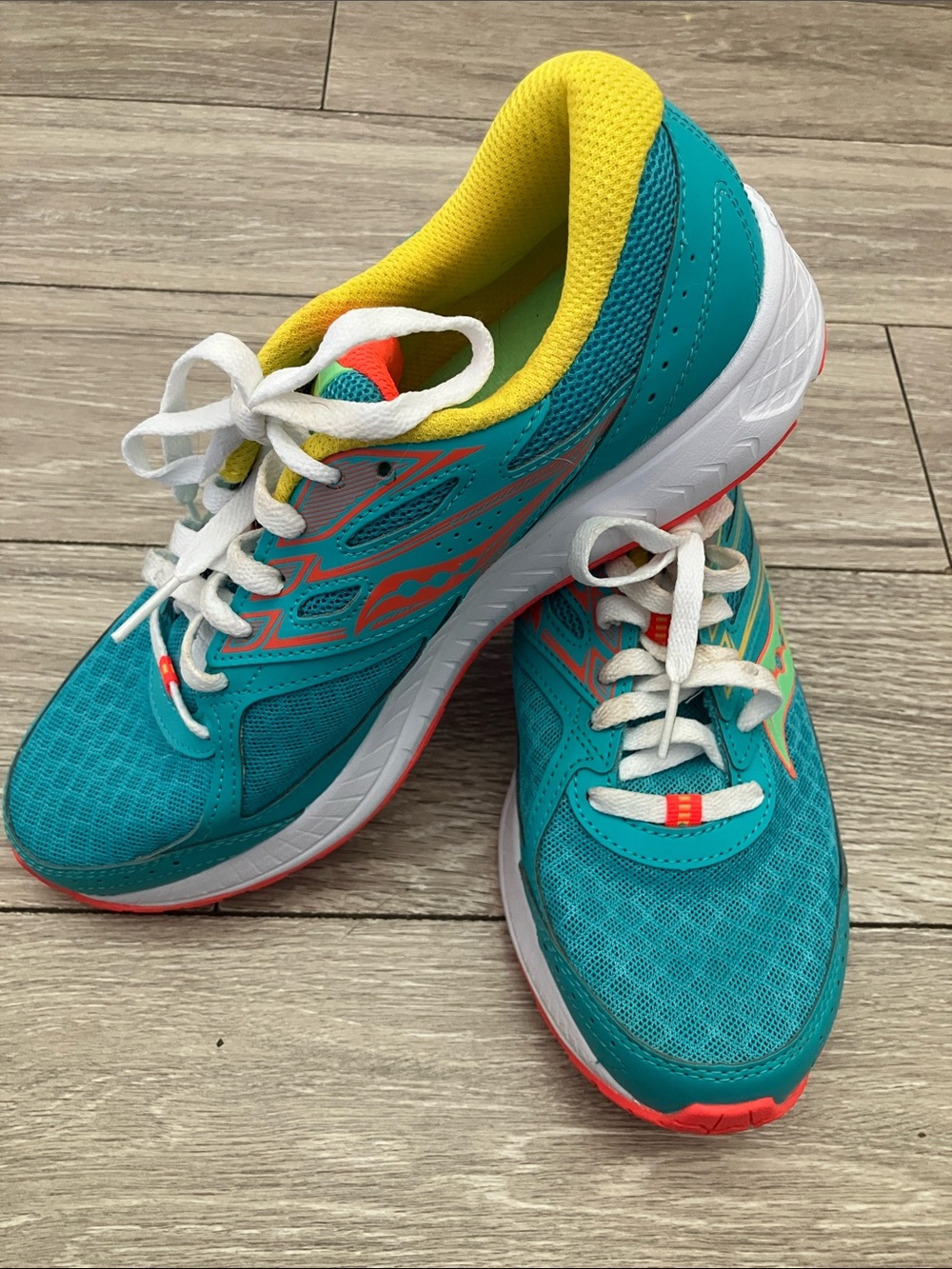 Saucony Cohesion 13 Women’s running shoes size 9